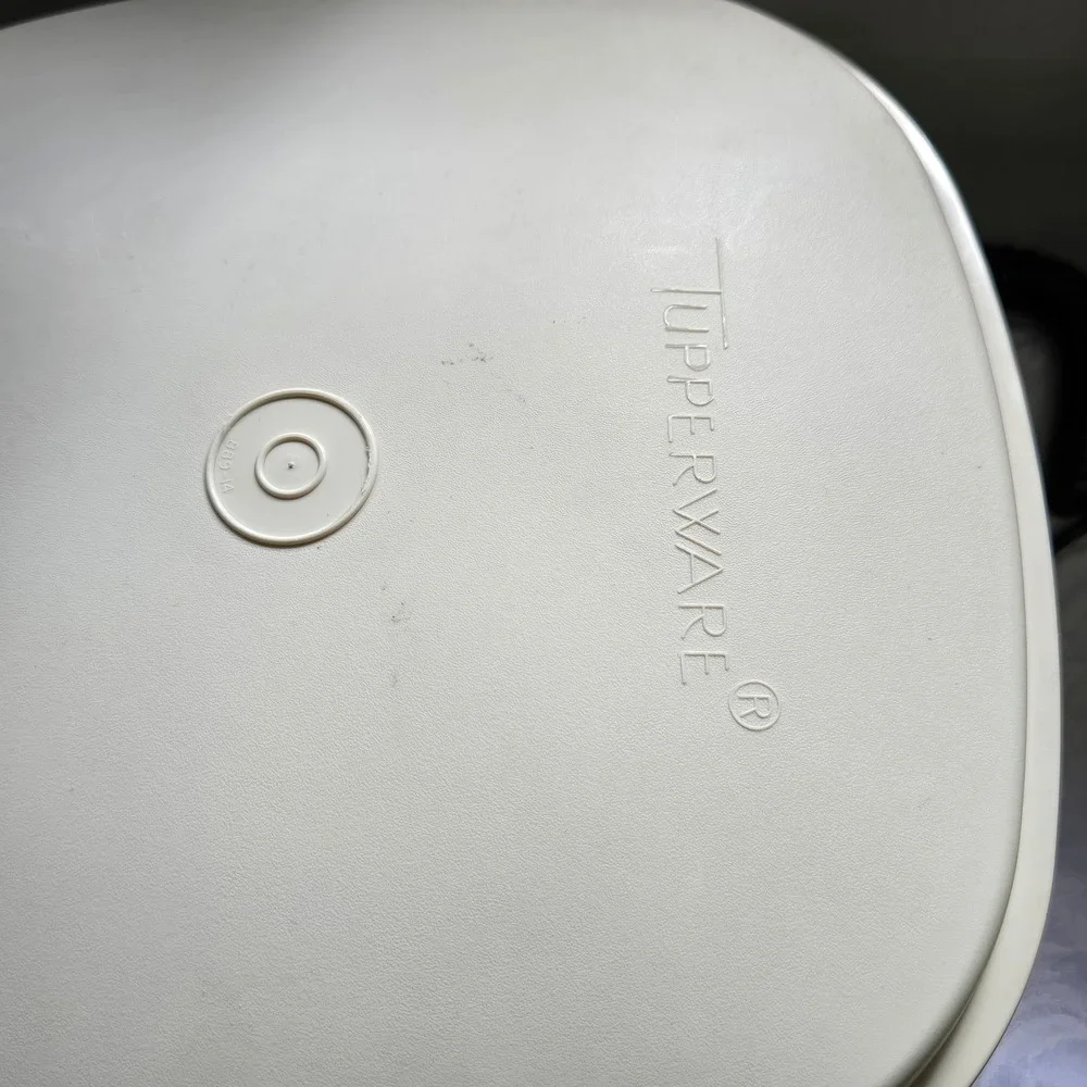 Tupperware vintage square